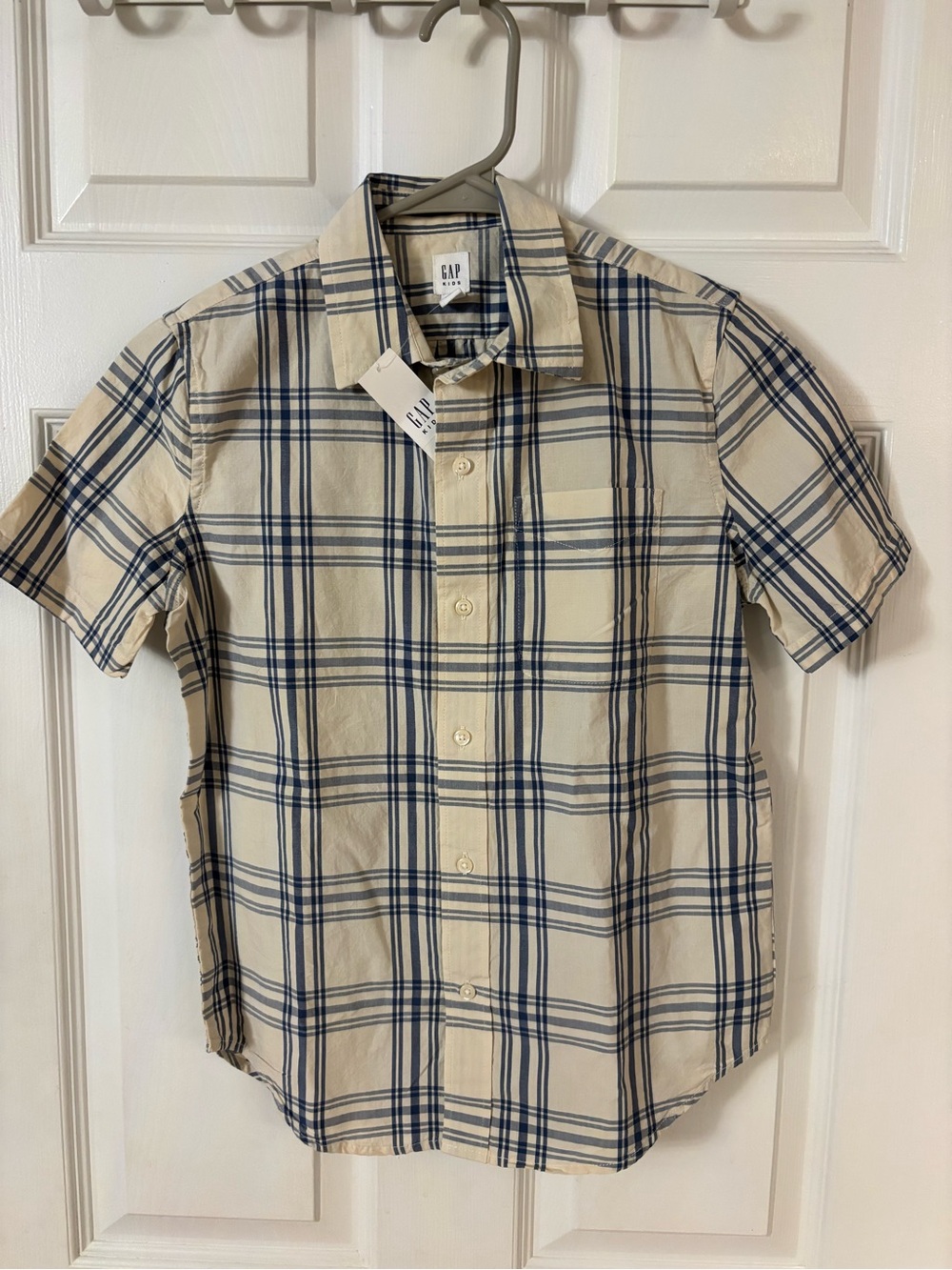 NWT GAP button down shirt